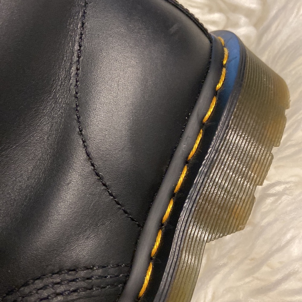 Dr.Martens  Air Wair with sole bouncing 🥾 size 8M BNWOT please see all photos - Picture 3 of 17